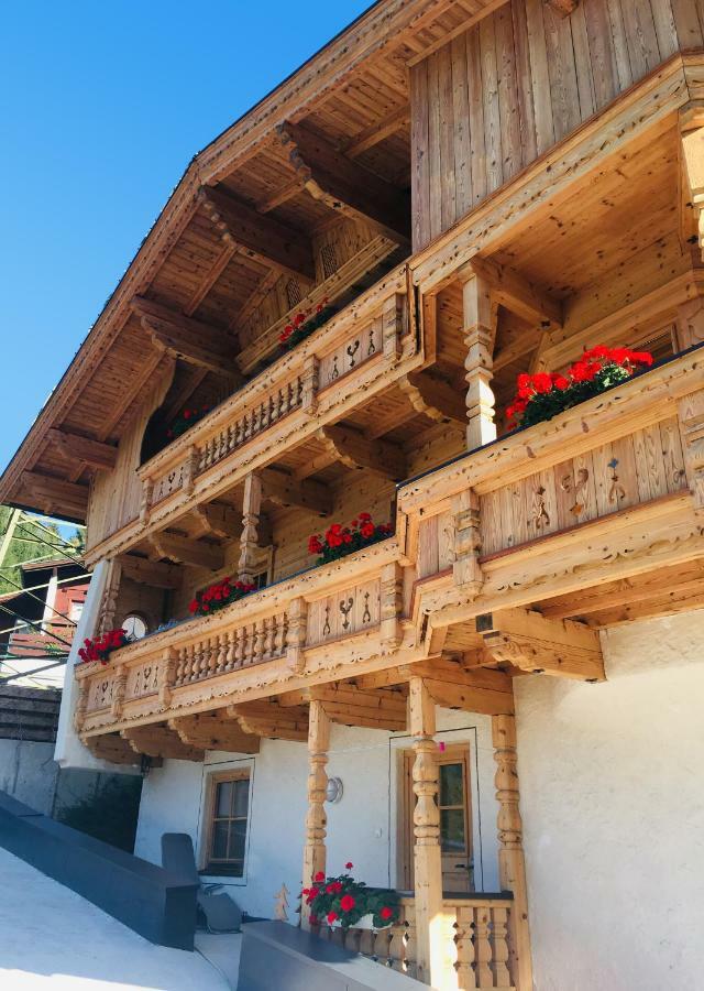 Hauser * Zell am Ziller